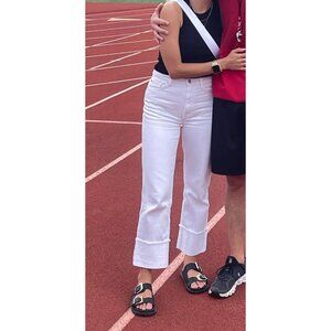 7 For All Mankind Logan White Stovepipe Jeans Size 31 (Retails $208)